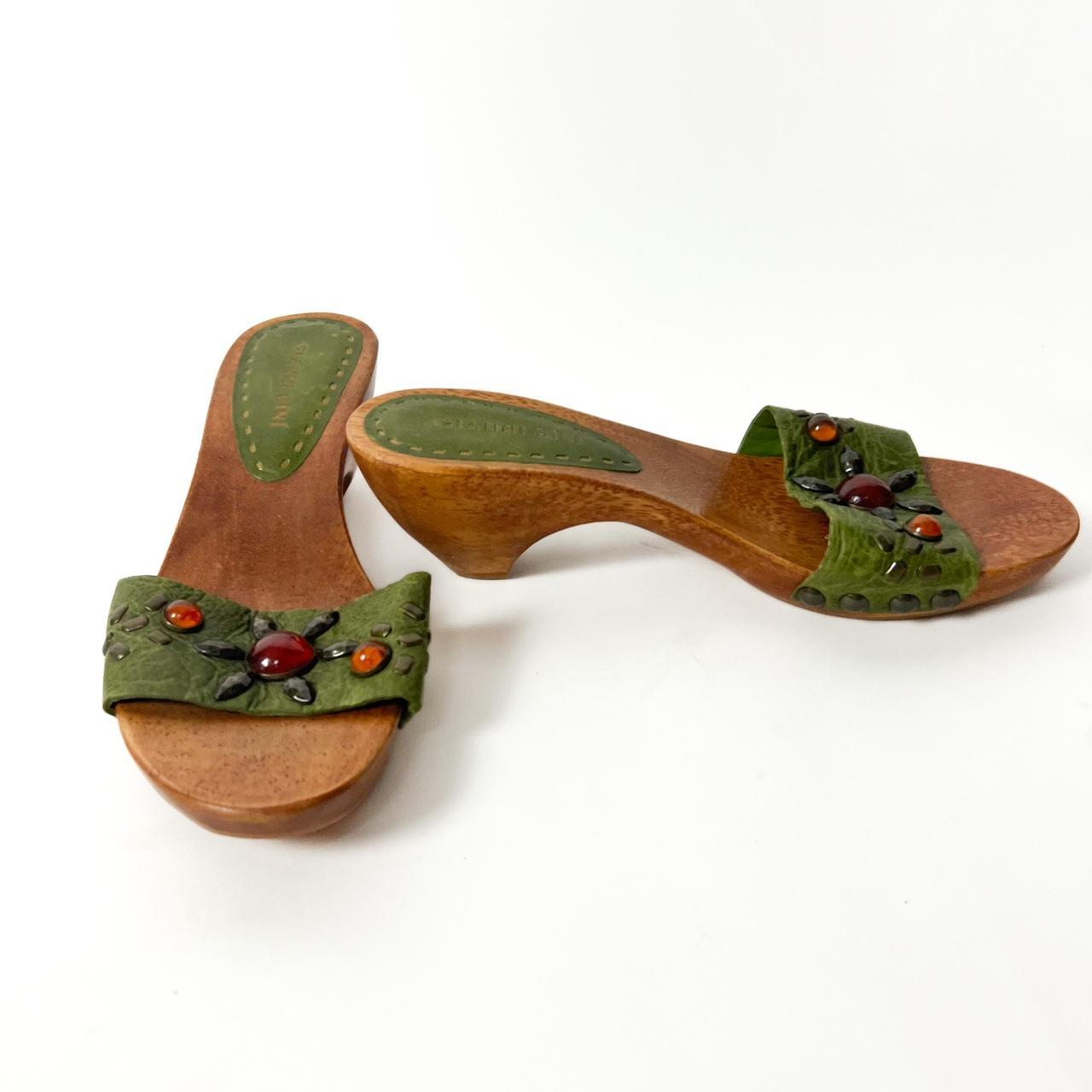 Giani Bini bejeweled y2k wooden boho heels