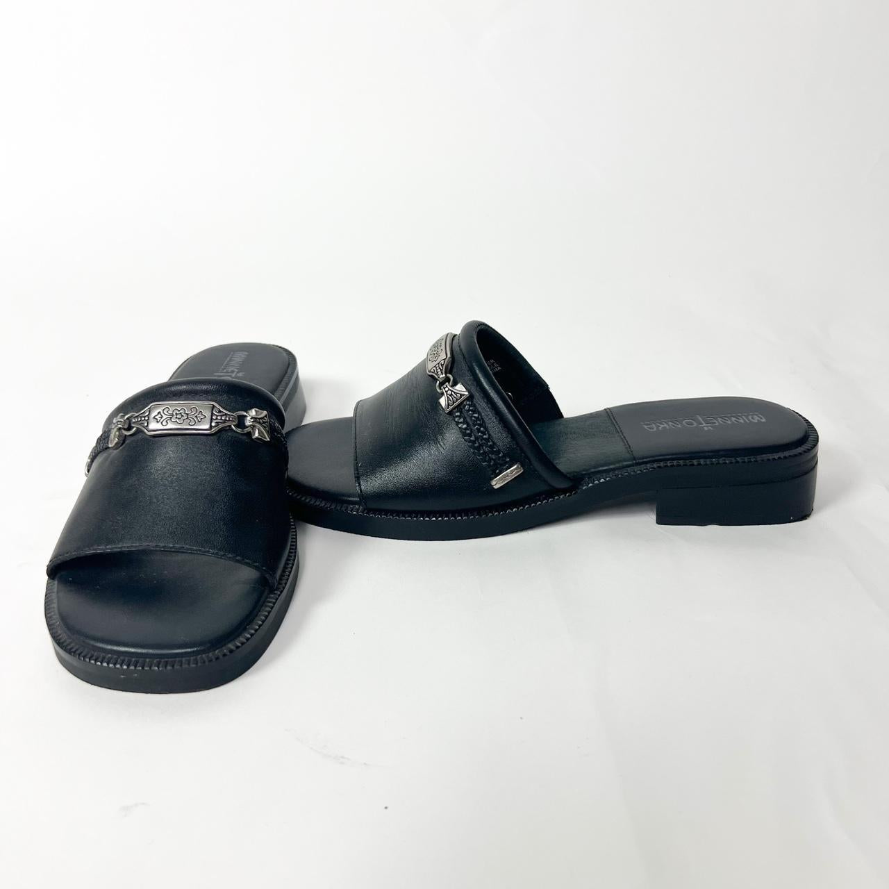 90s minnetonka leather sandals with metal hardware